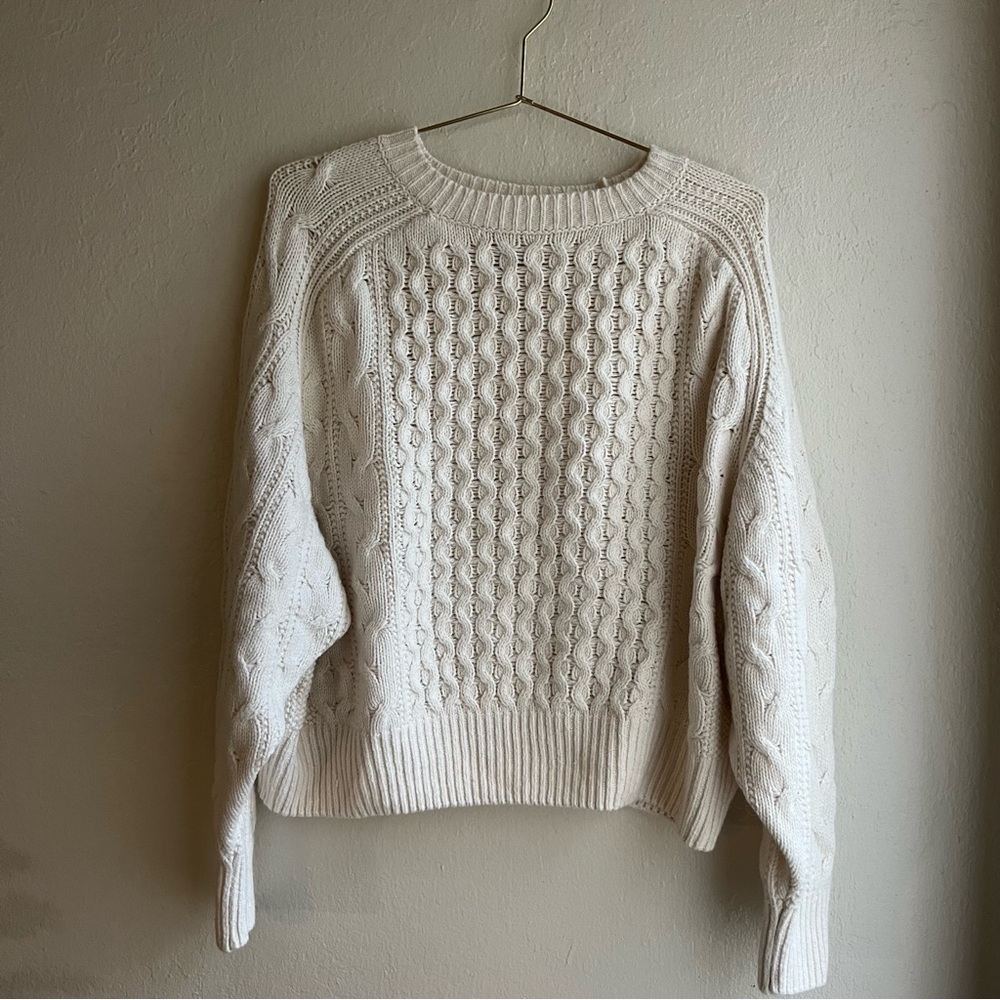 Universal Thread sweater - Picture 2 of 5
